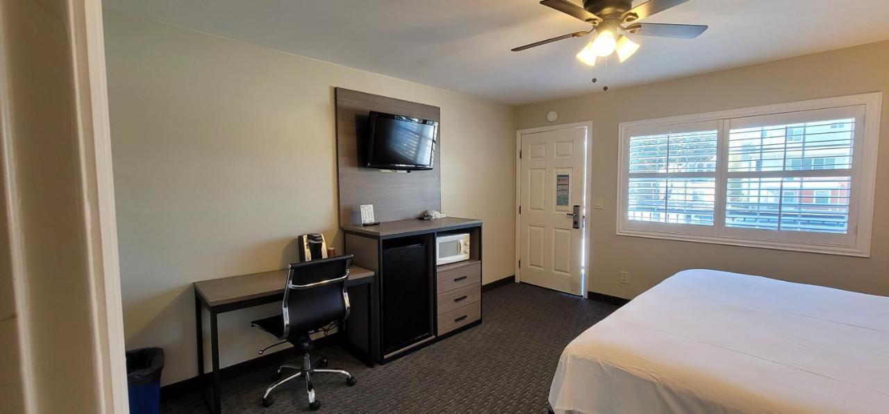 Beachwalker Inn & Suites Pismo Beach Bagian luar foto