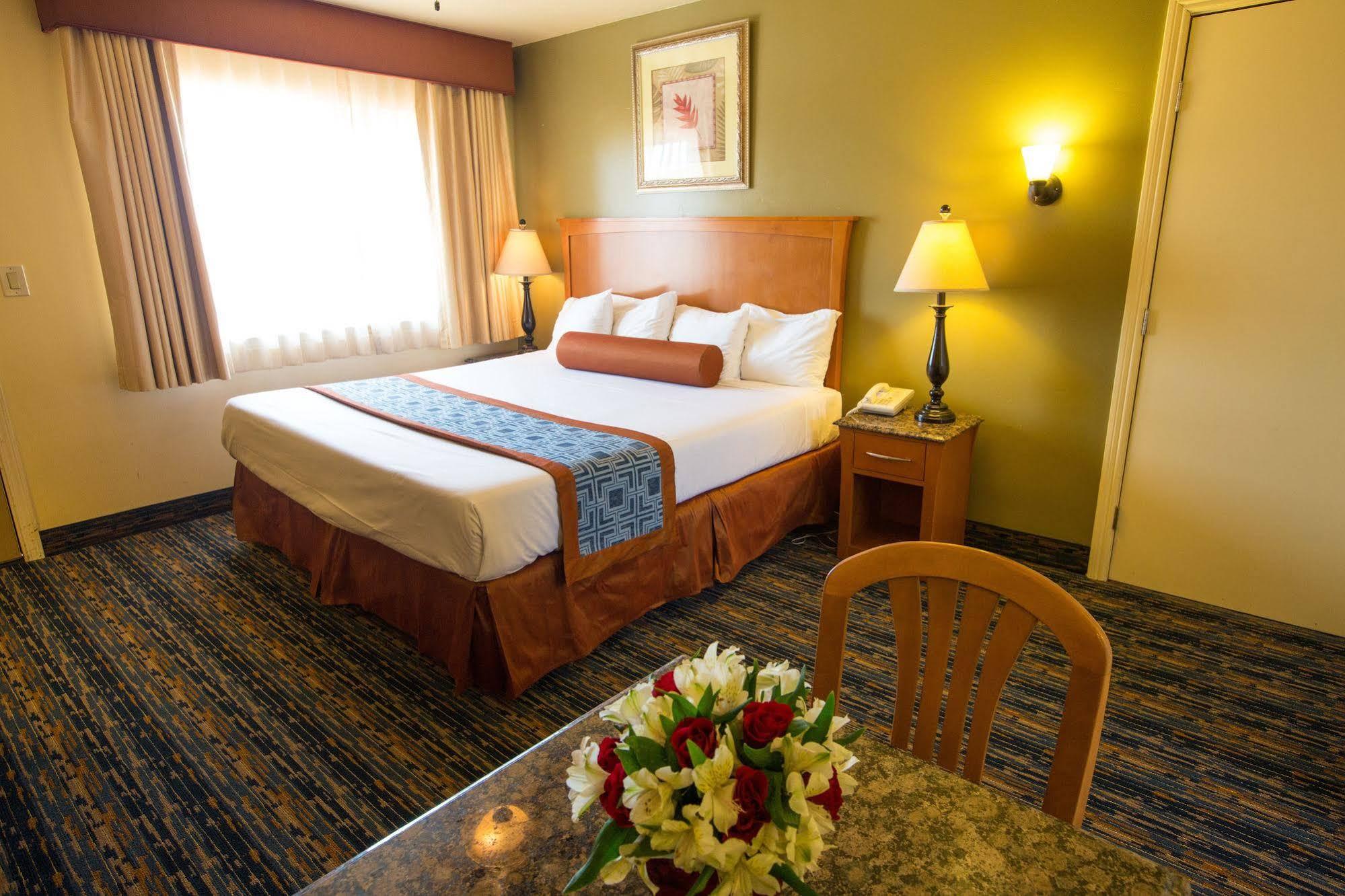 Beachwalker Inn & Suites Pismo Beach Bagian luar foto
