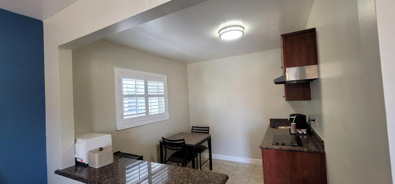 Beachwalker Inn & Suites Pismo Beach Bagian luar foto