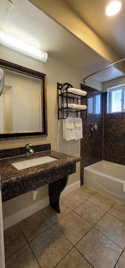 Beachwalker Inn & Suites Pismo Beach Bagian luar foto