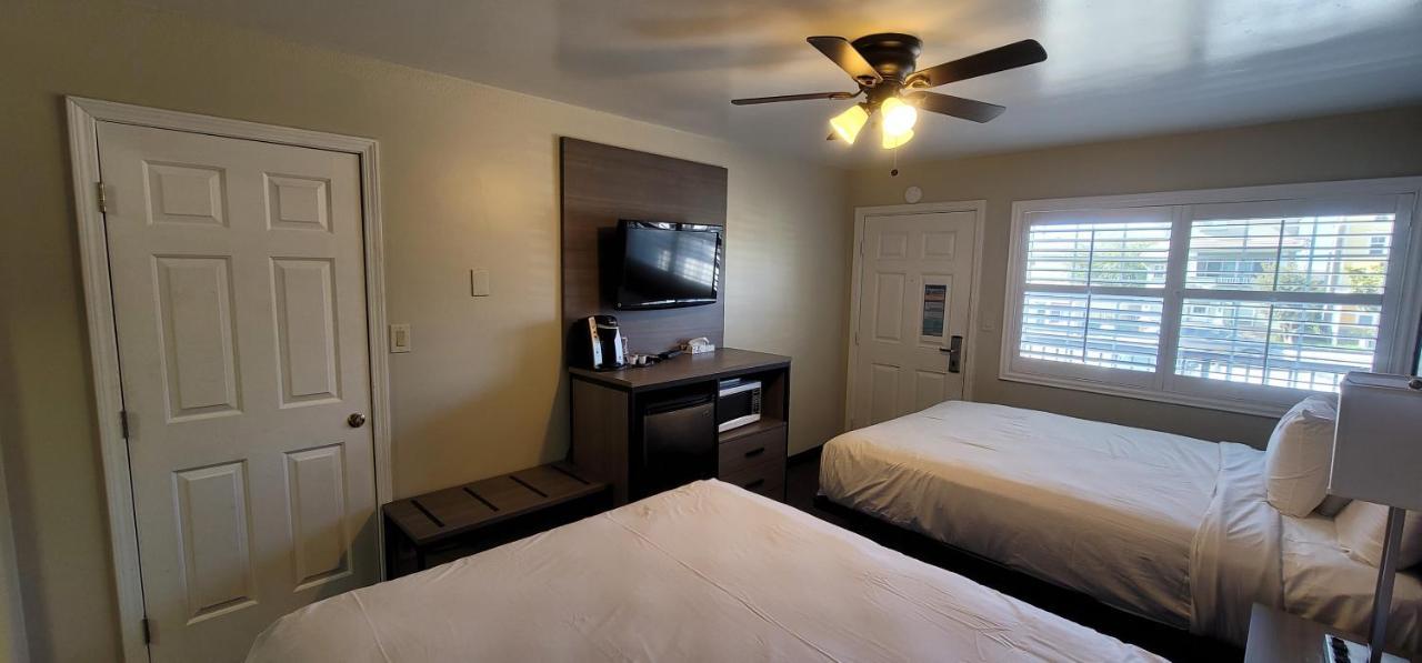 Beachwalker Inn & Suites Pismo Beach Bagian luar foto